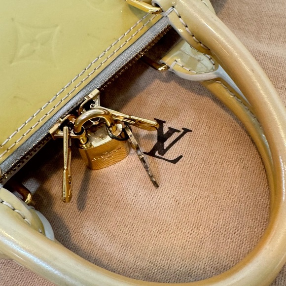 Louis Vuitton Monogram Vernis Alma PM Satchel - Picture 6 of 14